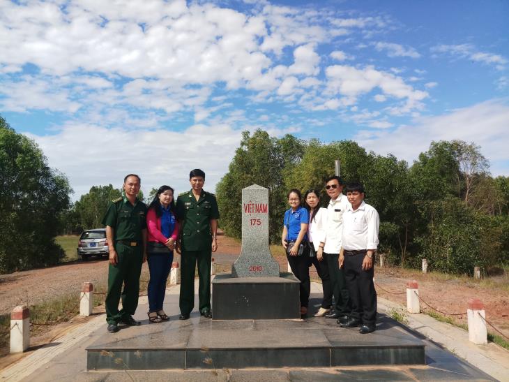 Hoạt động chào mừng kỷ niệm ngày thành lập Quân đội nhân dân Việt Nam và ngày hội Quốc phòng toàn dân tại Đồn Biên phòng Phước Chỉ